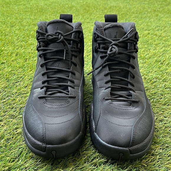 Air Jordan 12 Retro - Picture 2 of 5